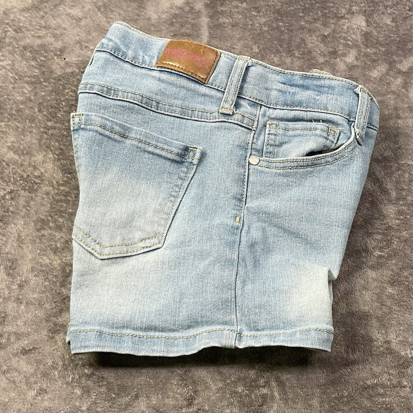Wallflower Girls Light Wash Denim Shorts Button Fly Stretch Jean Shorts