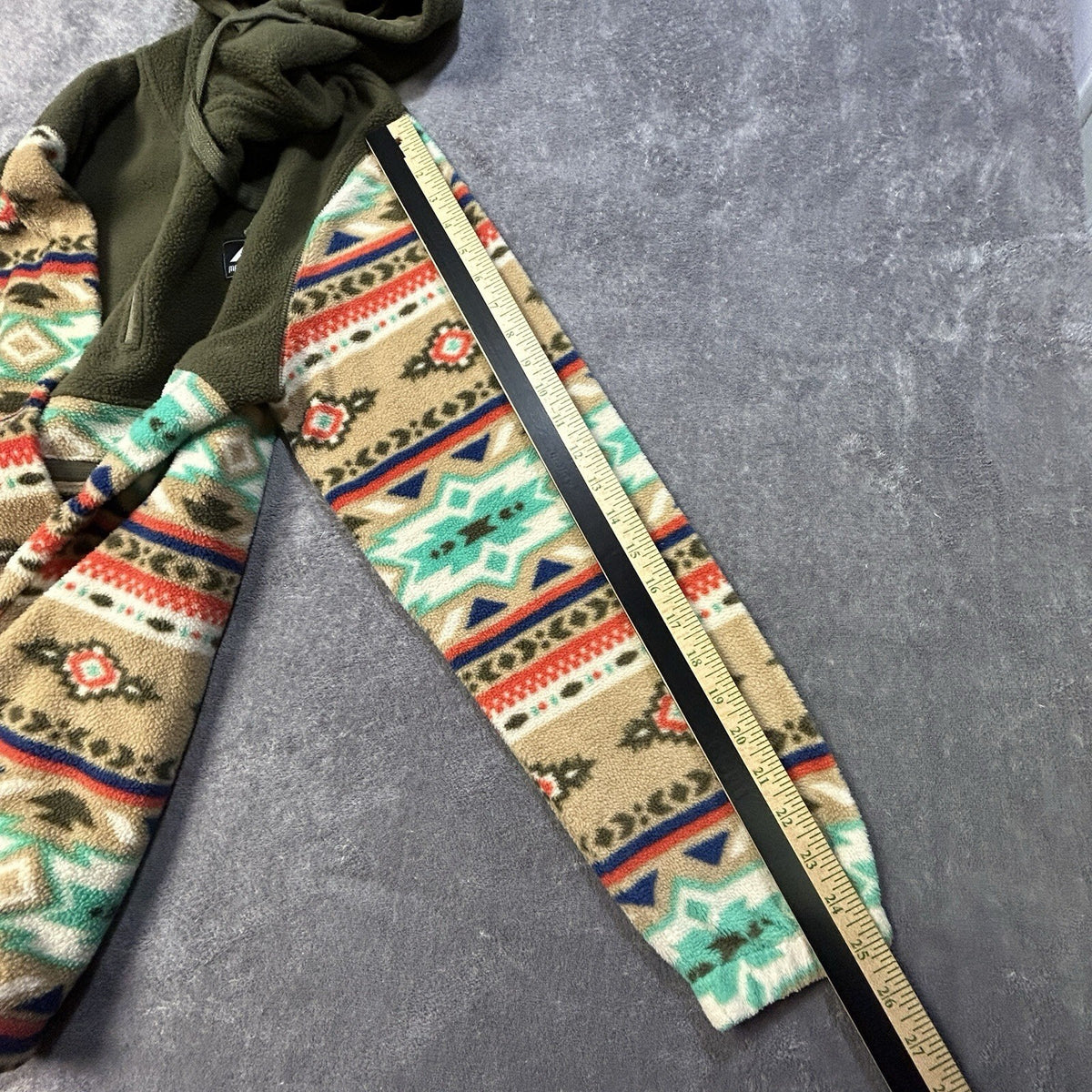 Massive Outdoor Fleece Hoodie Quarter Zip Tribal Aztec Medium