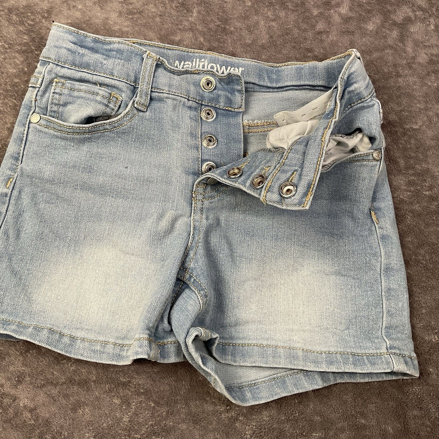 Wallflower Girls Light Wash Denim Shorts Button Fly Stretch Jean Shorts