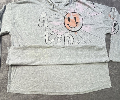 Adidas Girls XL 16 Grey Heather Smiley Face Graphic Long Sleeve Hooded Tee