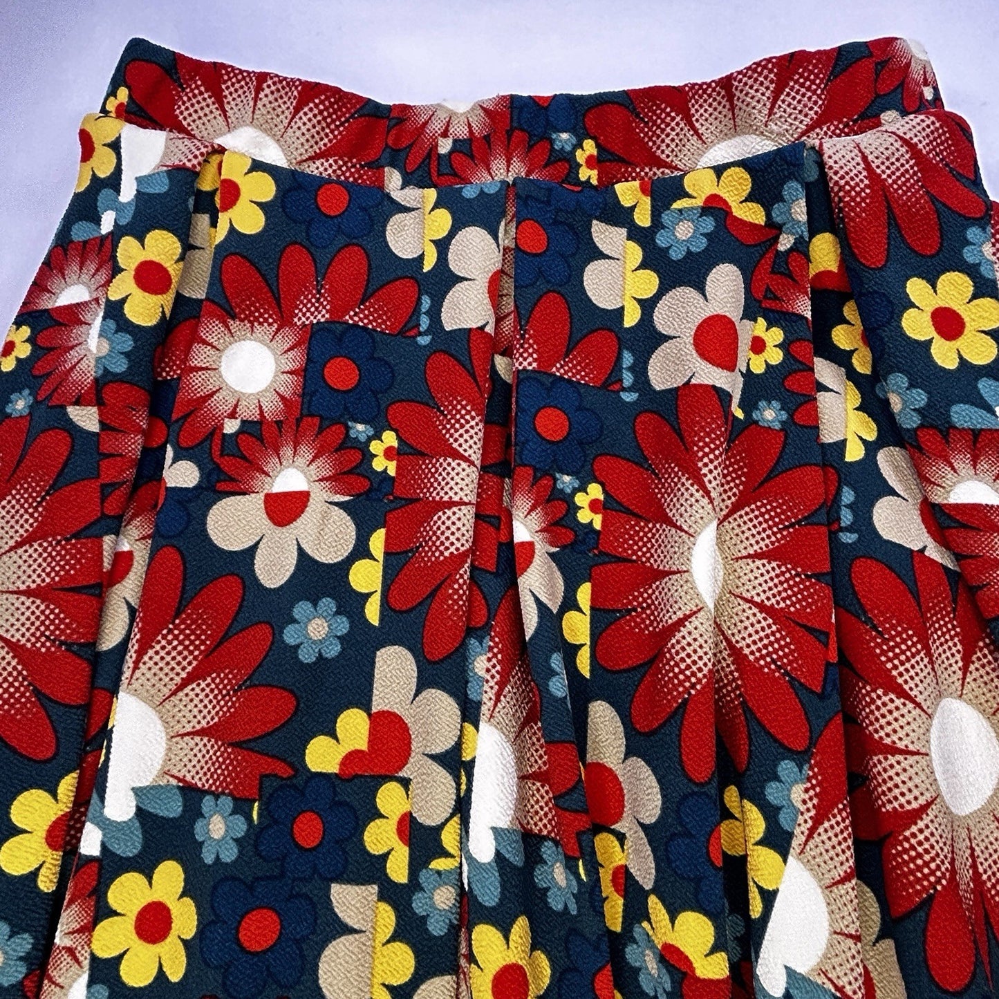 LuLaRoe Women's Large Floral Skirt Retro Red Blue Yellow Stretch A-Line Pull On