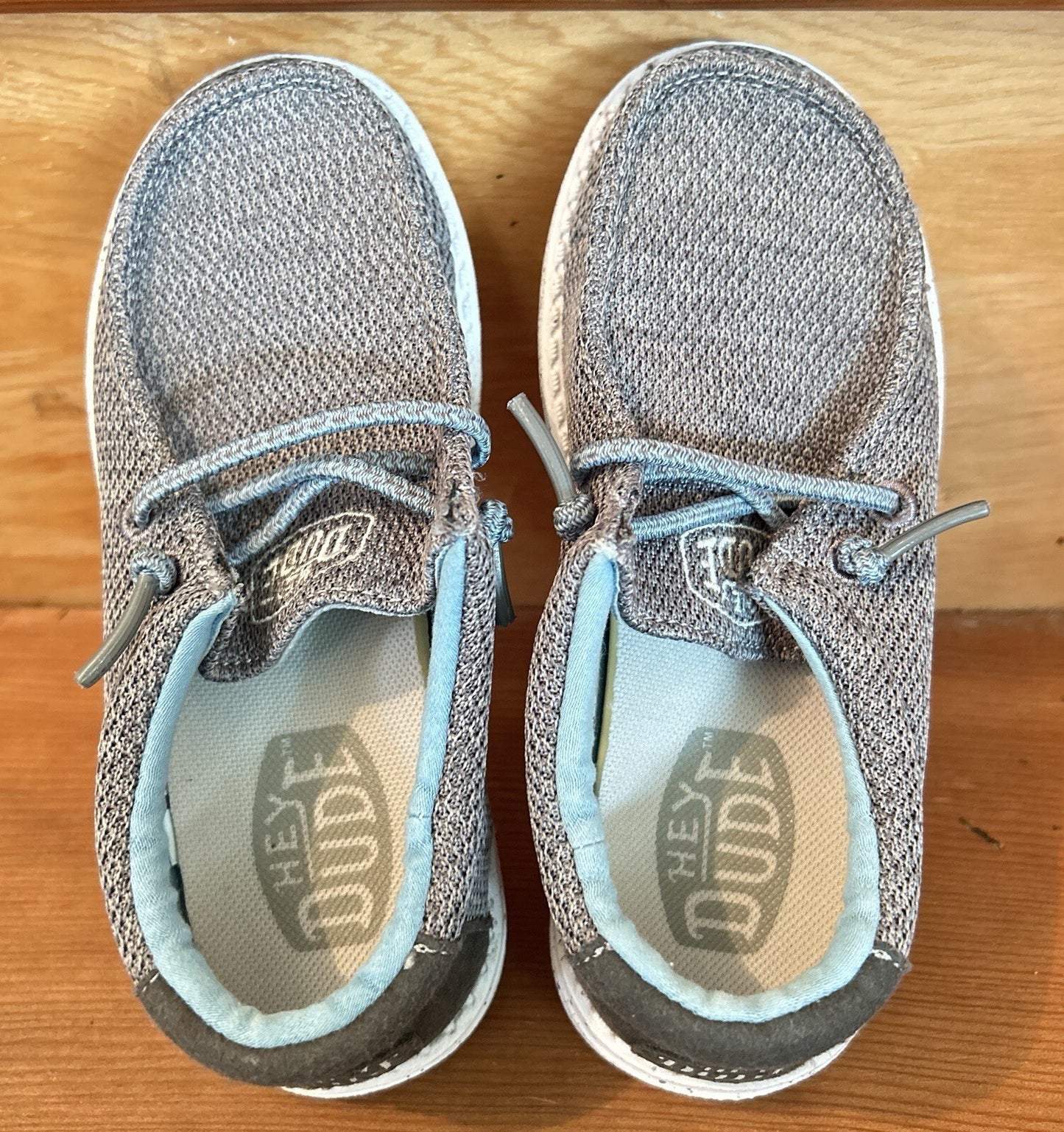 Hey Dude Wally Youth Sox Sharkskin Gray Slip On Shoes Kids Size C11 Lightweight