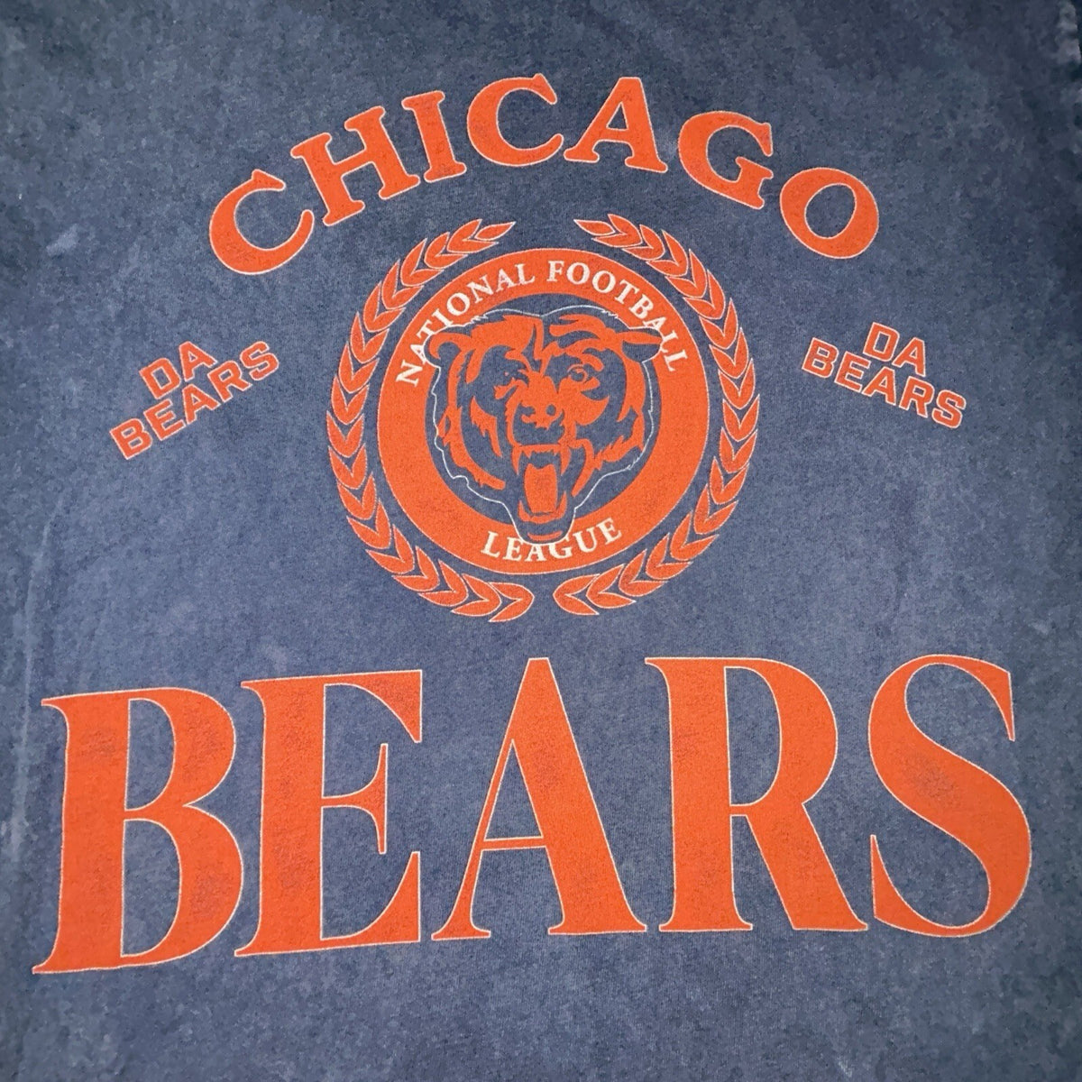 Chicago Bears Da Bears T-Shirt Men's Small Distressed Graphic NFL Football Small