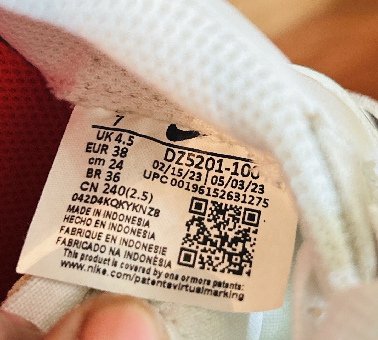 Nike Waffle Debut Women’s Size 7 Cream Animal Print Orange Running Shoe