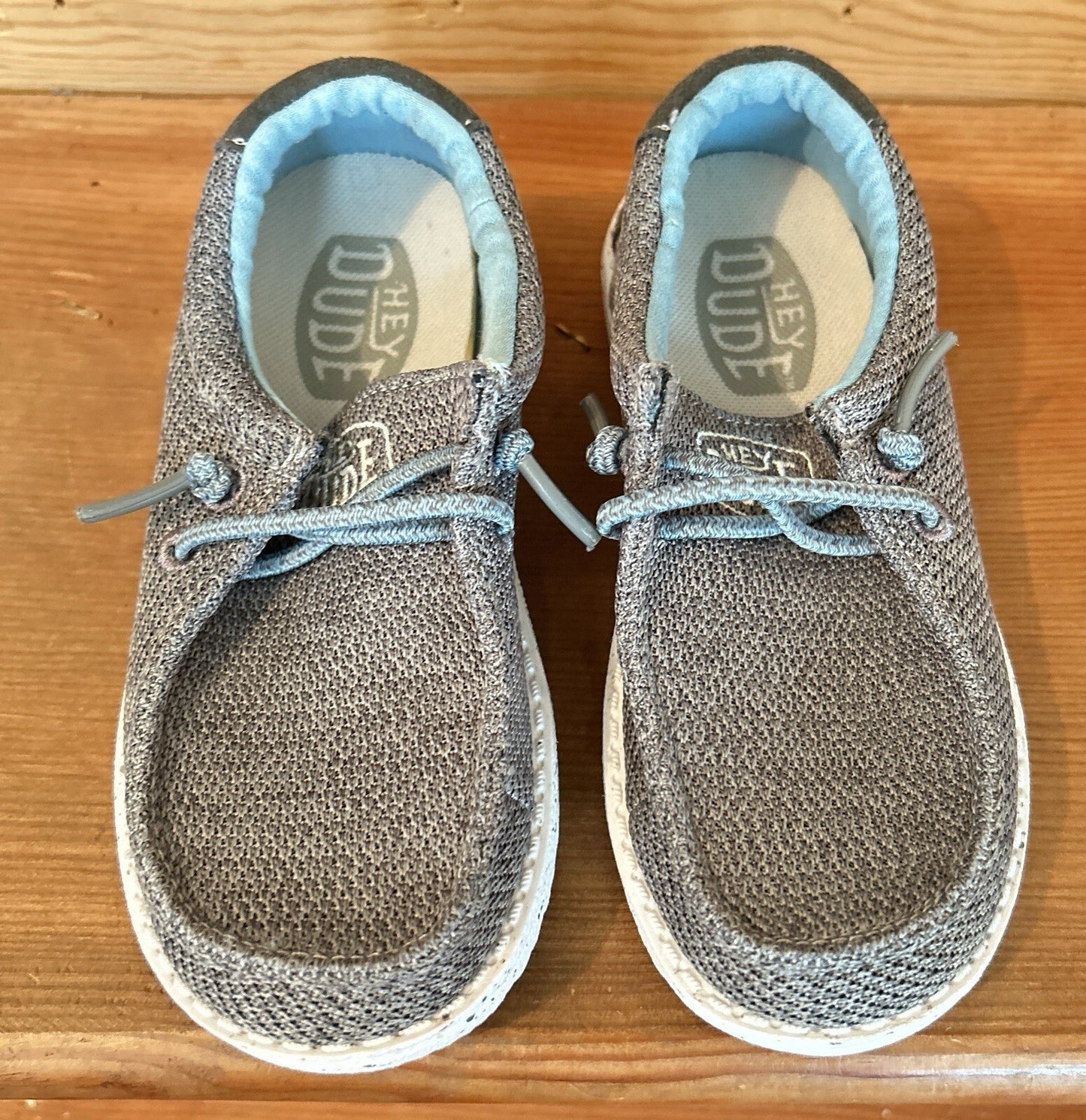 Hey Dude Wally Youth Sox Sharkskin Gray Slip On Shoes Kids Size C11 Lightweight