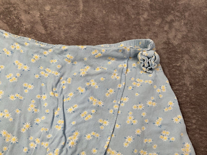 SO Girls Daisy Print Skort Size L 10/12 Blue Floral Pull On Shorts Skirt