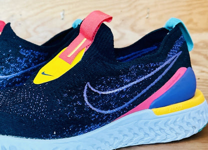 Nike React Phantom Run Flyknit Women's Size 7.5 Black Multi Color Slip On Shoes