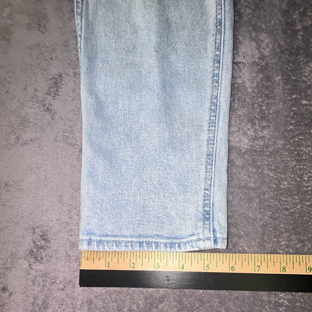 Hollister Curvy Ultra High Rise Mom Jeans Womens 2R W26 Light Wash Distressed