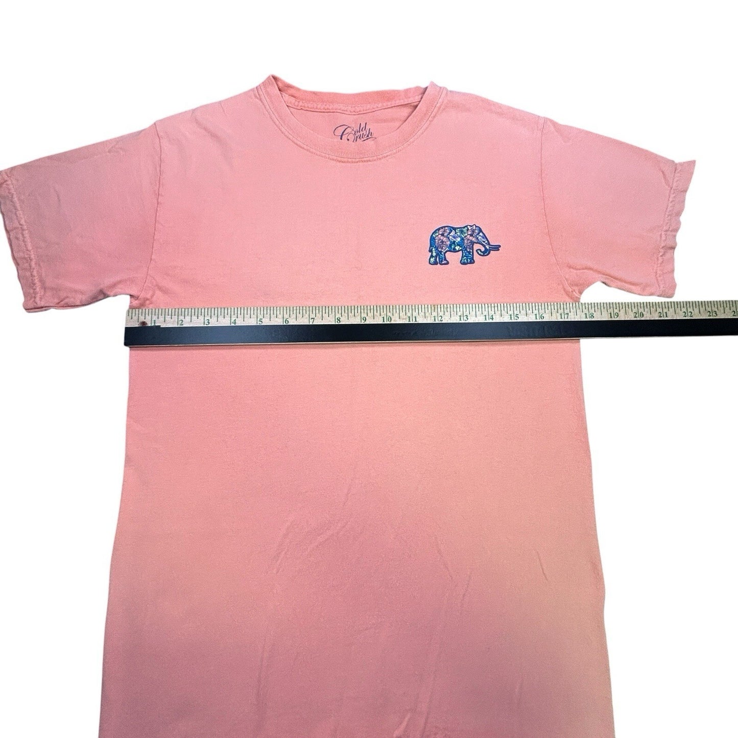 Cold Crush Women’s Small Coral Formal Elephant Graphic Tshirt Live In The Moment