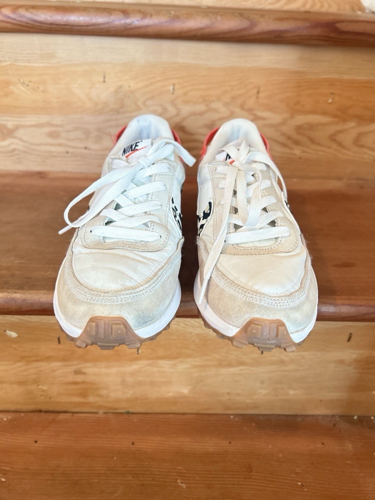 Nike Waffle Debut Women’s Size 7 Cream Animal Print Orange Running Shoe