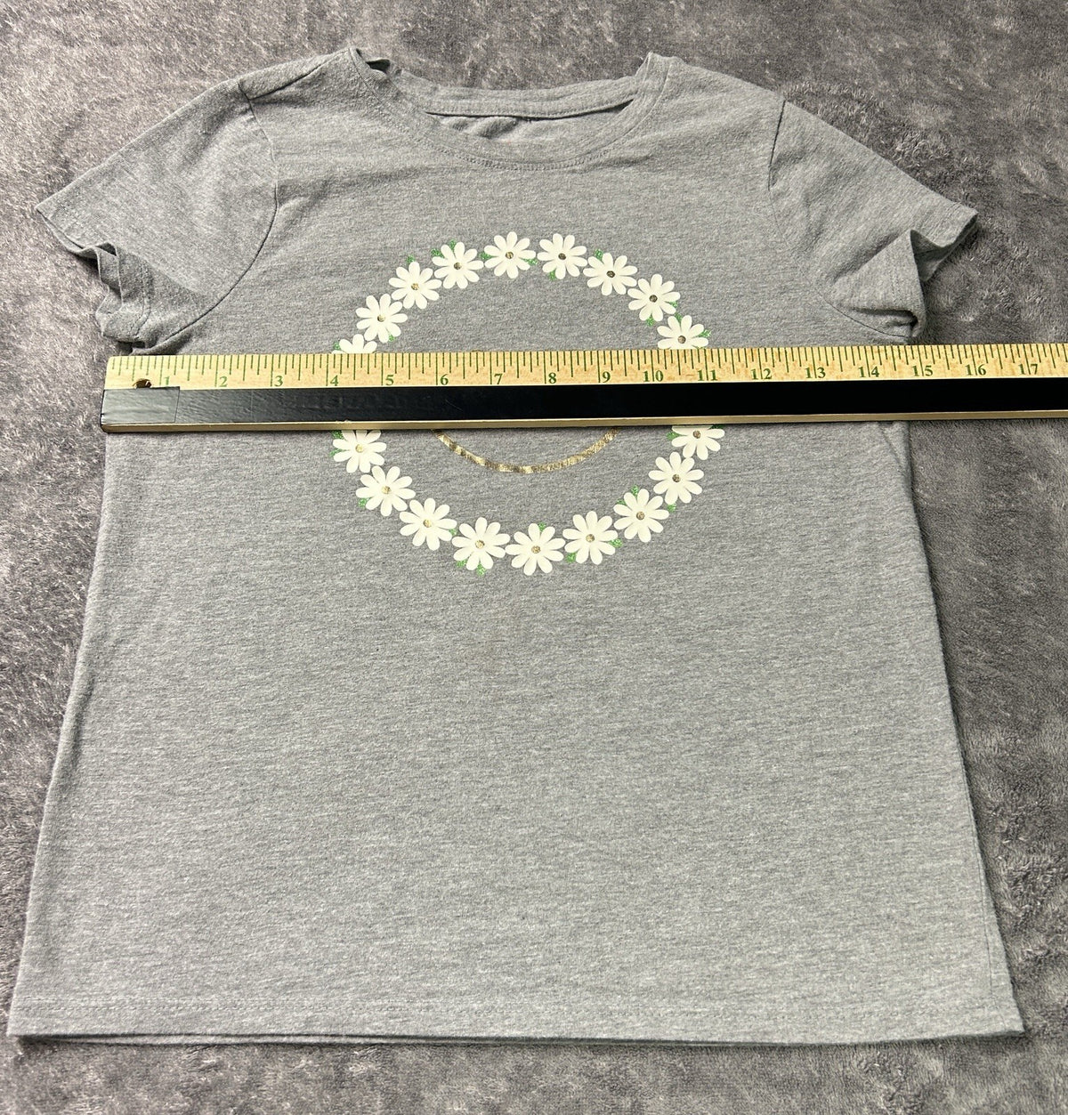 Cat & Jack Girls Gray Daisy Smiley Face Graphic T-Shirt Short Sleeve