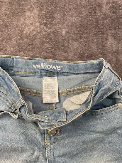 Wallflower Girls Light Wash Denim Shorts Button Fly Stretch Jean Shorts