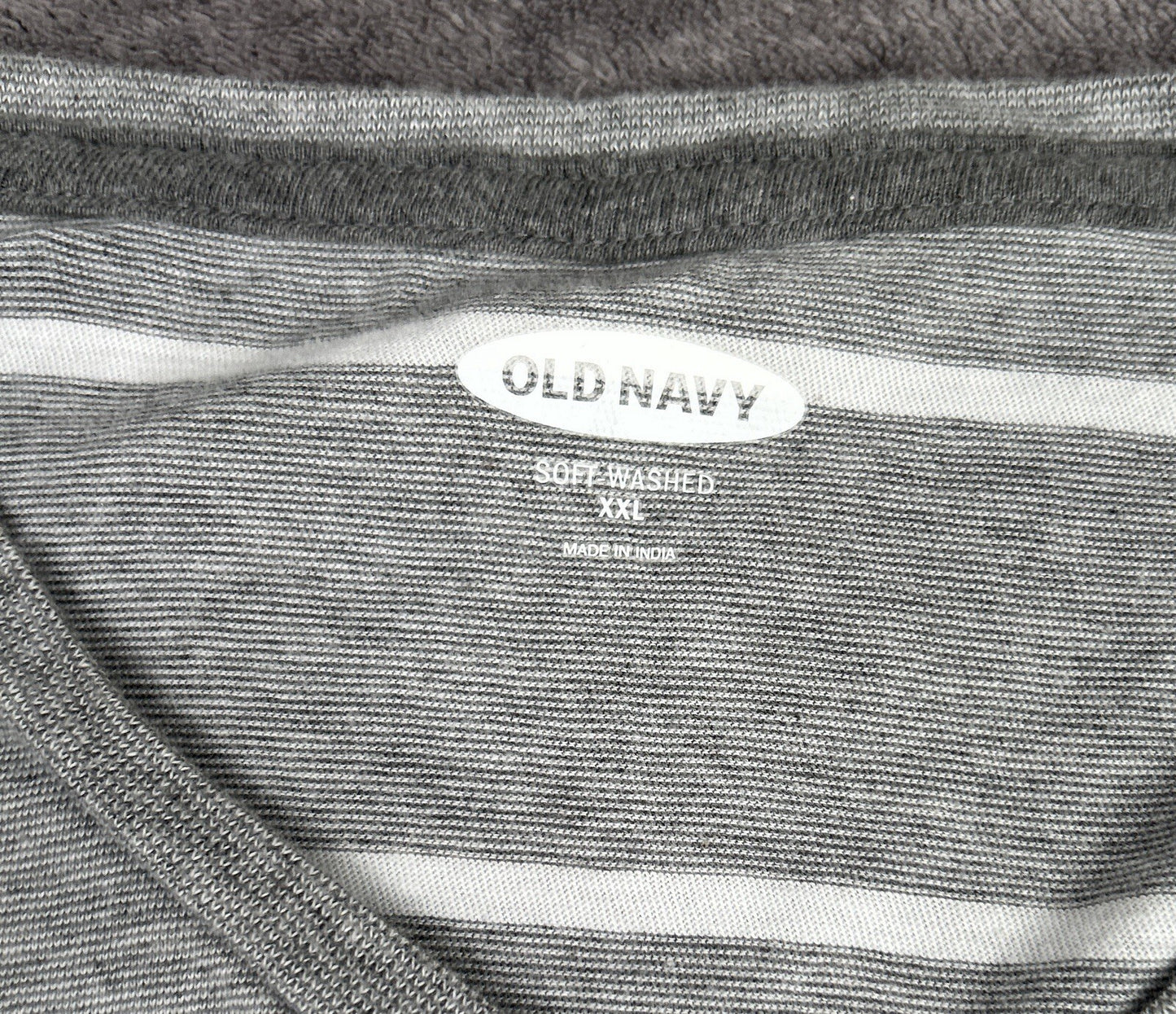 Old Navy Mens XXL Soft Washed V Neck T Shirt Gray White Stripe 100% Cotton