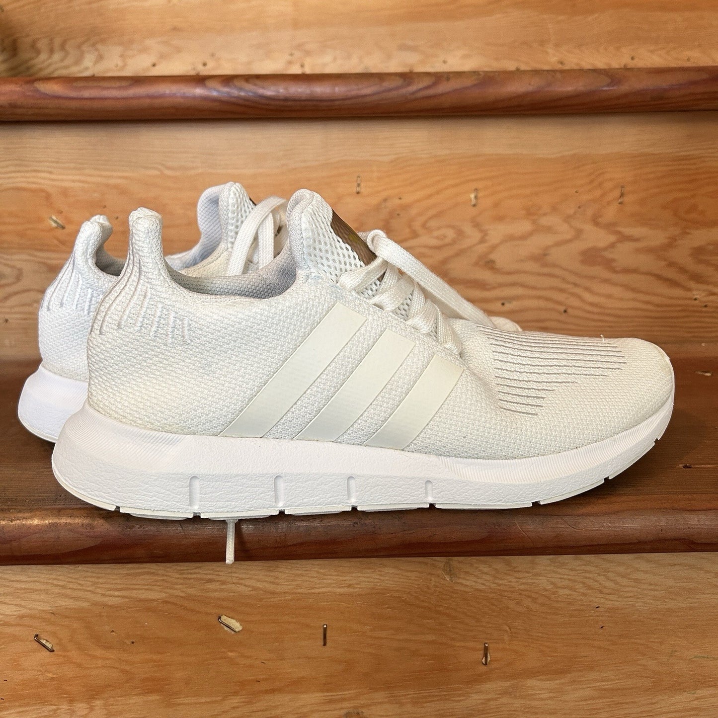 Adidas Swift Run White Knit Running Shoes Sneakers Men’s US 9 EG9492 Athletic