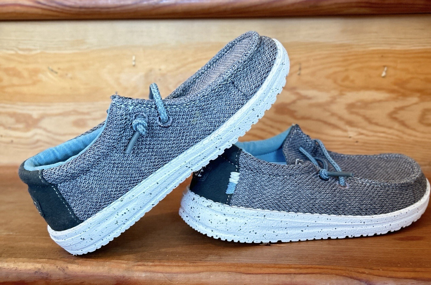 Hey Dude Wally Youth Sox Sharkskin Gray Slip On Shoes Kids Size C11 Lightweight