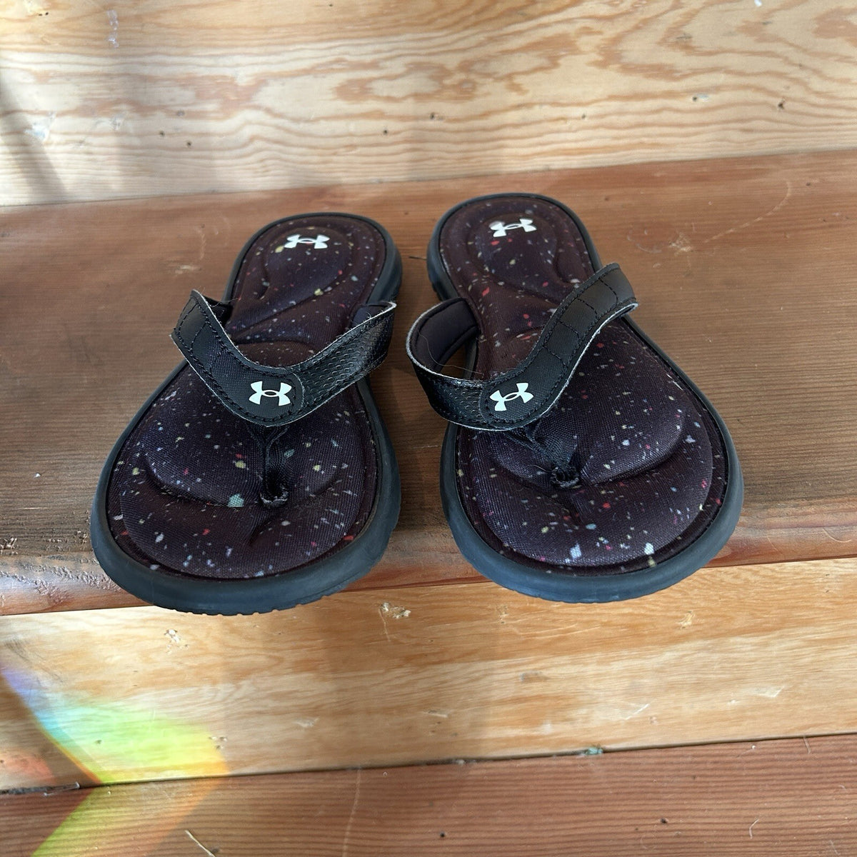 Under Armour Girls Flip Flops Size 3Y Black Galaxy Splatter Cushioned Sandals