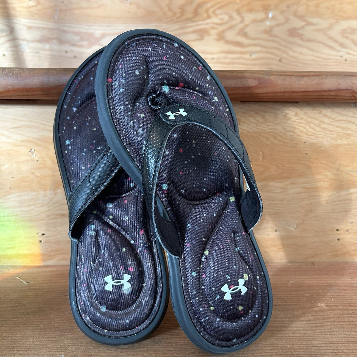 Under Armour Girls Flip Flops Size 3Y Black Galaxy Splatter Cushioned Sandals