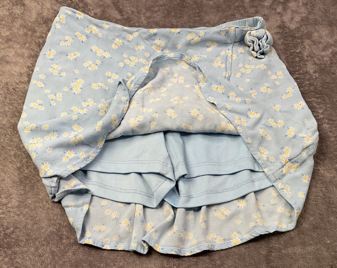SO Girls Daisy Print Skort Size L 10/12 Blue Floral Pull On Shorts Skirt