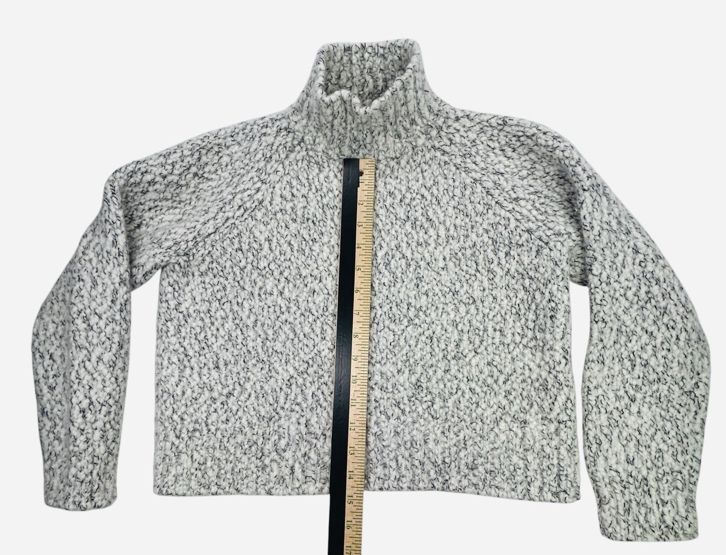 Vince Wool Cashmere Turtleneck Sweater M Chunky Knit Italian Yarn Ivory Gray