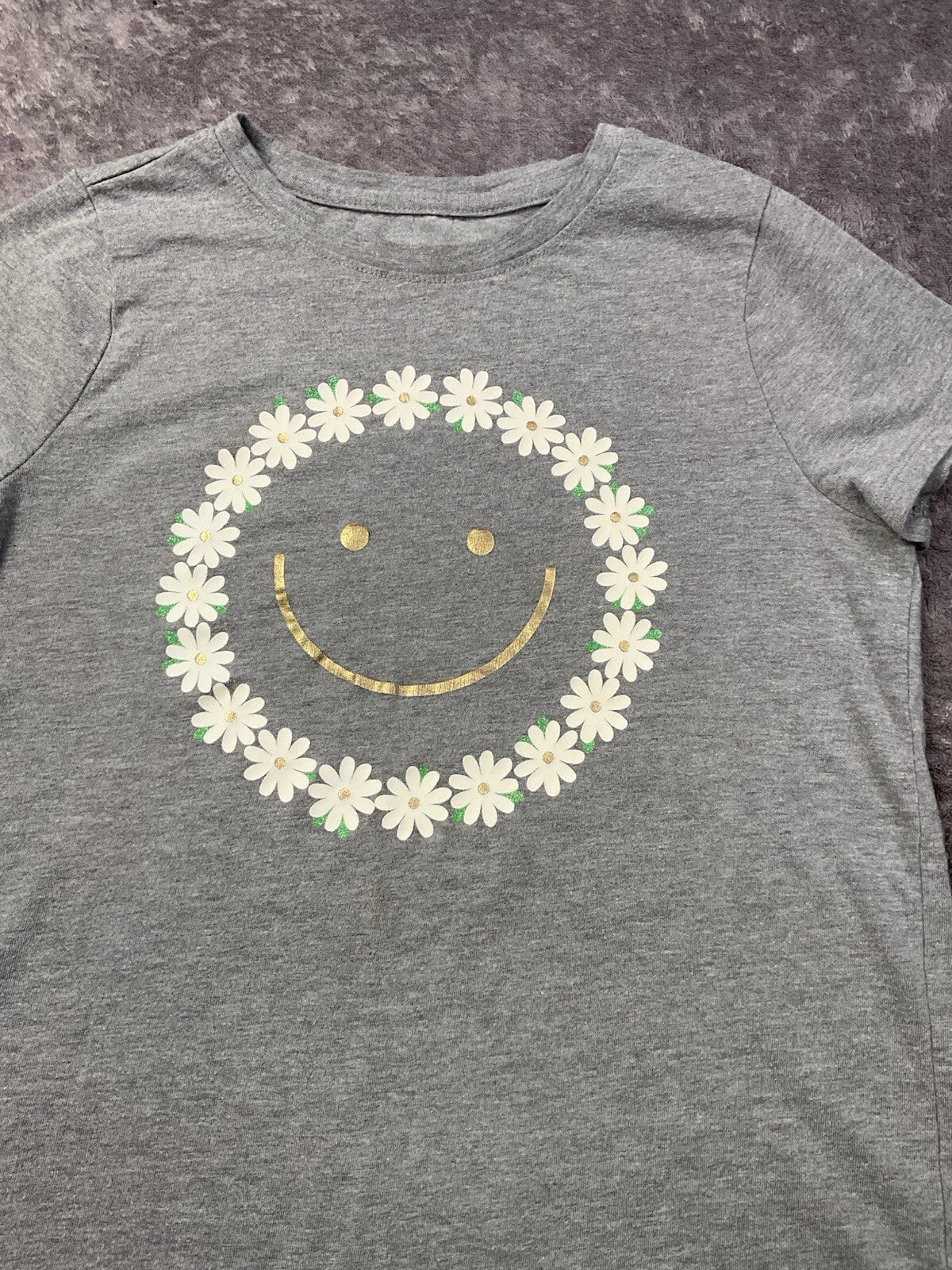 Cat & Jack Girls Gray Daisy Smiley Face Graphic T-Shirt Short Sleeve
