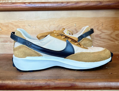 Nike Waffle Debut  Vintage Womens Size 7.5 Tan Cream Casual Sneakers