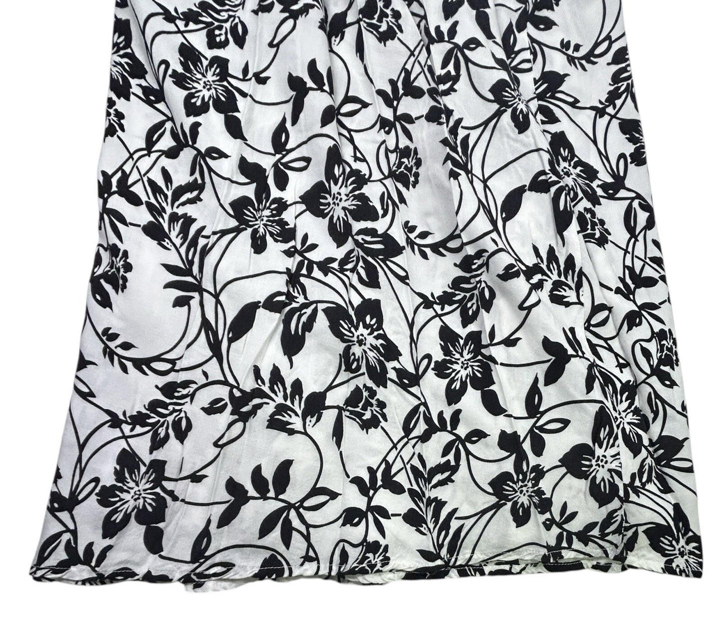 WD.NY Women's Black White Floral Maxi Skirt Size Large Rayon Pull On Boho