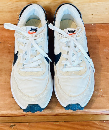 Nike Waffle Debut DH9523-107 Womens Size 7 Cream Black Retro Running Sneakers