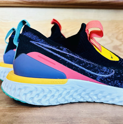 Nike React Phantom Run Flyknit Women's Size 7.5 Black Multi Color Slip On Shoes