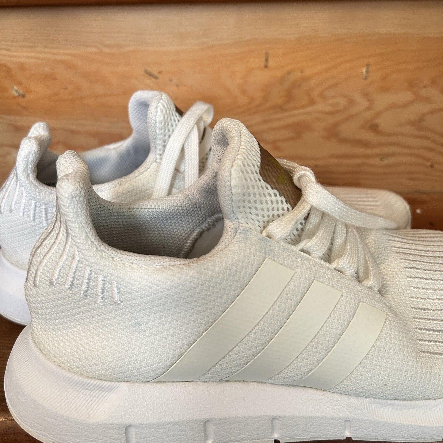 Adidas Swift Run White Knit Running Shoes Sneakers Men’s US 9 EG9492 Athletic