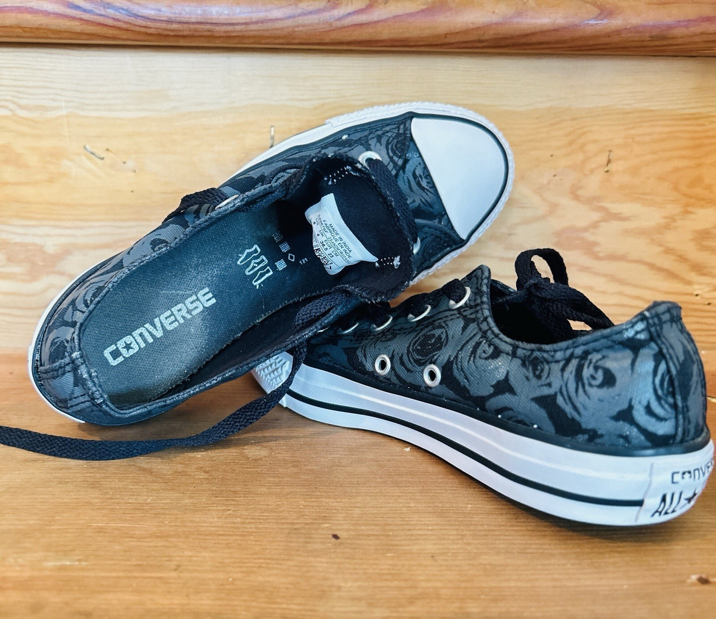Converse All Star Low Top Floral Rose Print Sneakers Women's Size 6 Black Gray