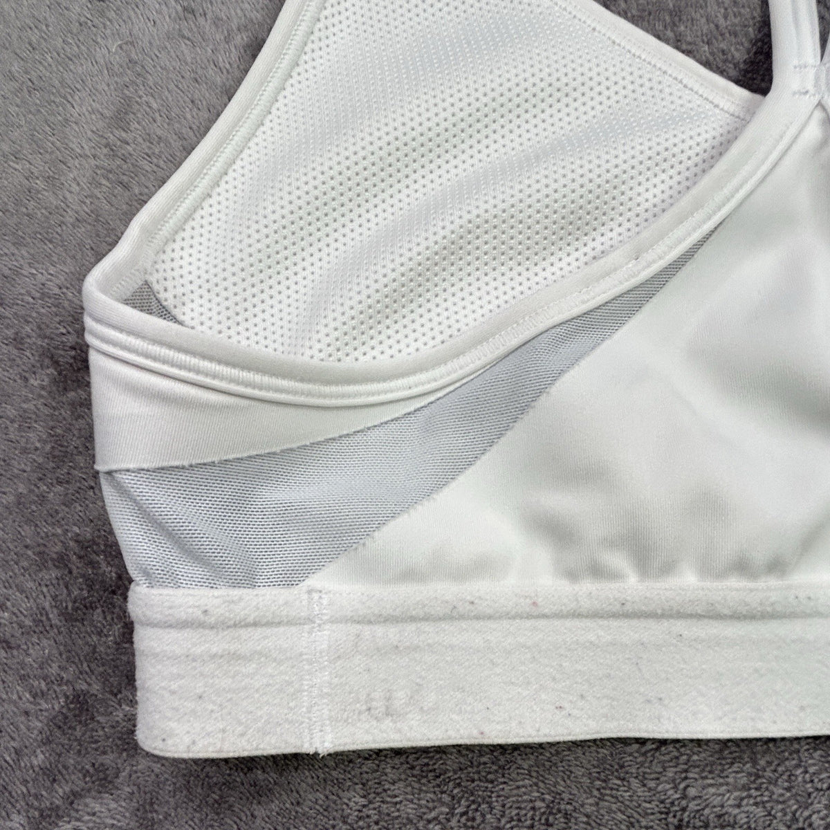 Nike Women’s Sports Bra Size Small White Gray Adjustable Strap Racerback